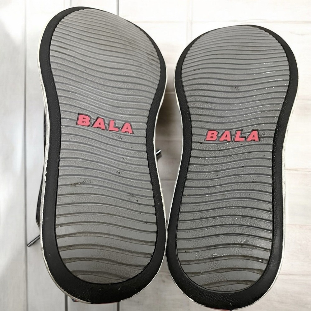 Bala Twelves nocturnal Black Nursing Shoes Sneakers  - Women Size 9 Men Size 8 - Picture 6 of 8